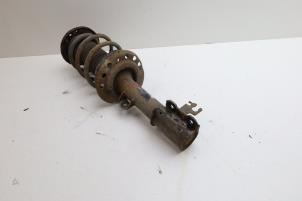 Gebruikte Mac Phersonpoot rechts-voor Saab 9-3 II (YS3F) 2.0t 16V Prijs € 75,00 Margeregeling aangeboden door Auto Demontage Elferink B.V.