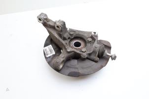 Gebruikte Asschenkel links-voor Volvo V70 (SW) 2.4 20V 140 Prijs € 50,00 Margeregeling aangeboden door Auto Demontage Elferink B.V.