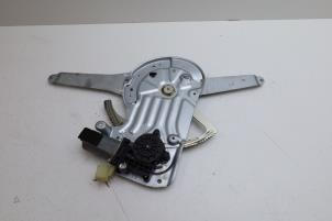 Gebruikte Raammechaniek 4Deurs links-voor Volvo V70 (SW) 2.4 20V 140 Prijs € 60,00 Margeregeling aangeboden door Auto Demontage Elferink B.V.