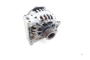 Gebruikte Dynamo Mercedes A (W169) 1.7 A-170 5-Drs. Prijs € 50,00 Margeregeling aangeboden door Auto Demontage Elferink B.V.