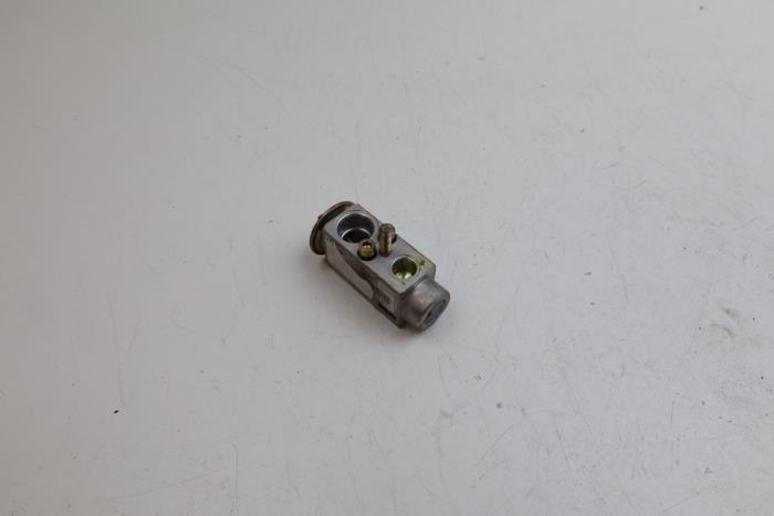 Gebruikte Airco expansieklep Mercedes A (W169) 1.7 A-170 5-Drs. Prijs € 30,00 Margeregeling aangeboden door Auto Demontage Elferink B.V.