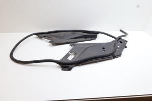 Gebruikte Afdekplaat diversen Volvo XC90 II 2.0 T8 16V Twin Engine AWD Prijs € 45,00 Margeregeling aangeboden door Auto Demontage Elferink B.V.