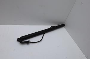 Gebruikte Gasdemper links-achter Volvo XC90 II 2.0 T8 16V Twin Engine AWD Prijs € 200,00 Margeregeling aangeboden door Auto Demontage Elferink B.V.