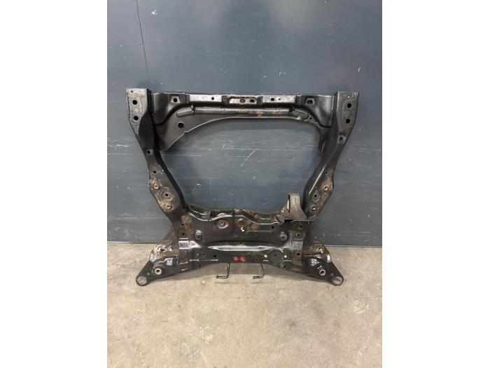 Gebruikte Subframe Volvo XC90 II 2.0 T8 16V Twin Engine AWD Prijs € 350,00 Margeregeling aangeboden door Auto Demontage Elferink B.V.