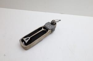 Gebruikte Motorsteun Volvo XC90 II 2.0 T8 16V Twin Engine AWD Prijs € 50,00 Margeregeling aangeboden door Auto Demontage Elferink B.V.