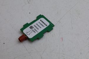 Gebruikte Antenne bluetooth Volvo XC90 II 2.0 T8 16V Twin Engine AWD Prijs € 35,00 Margeregeling aangeboden door Auto Demontage Elferink B.V.