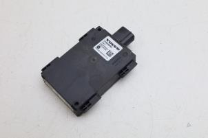 Gebruikte Side assist sensor Volvo XC60 II (UZ) 2.0 T5 16V Prijs € 175,00 Margeregeling aangeboden door Auto Demontage Elferink B.V.