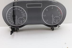 Gebruikte Kilometerteller KM Mercedes A (W176) 1.5 A-180 CDI, A-180d 16V Prijs € 100,00 Margeregeling aangeboden door Auto Demontage Elferink B.V.