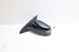 Gebruikte Spiegel Buiten links Mercedes A (W176) 1.5 A-180 CDI, A-180d 16V Prijs € 175,00 Margeregeling aangeboden door Auto Demontage Elferink B.V.