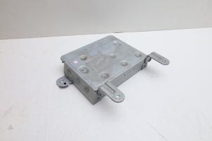 Gebruikte Radio versterker Volvo XC60 I (DZ) 2.4 D4 20V AWD Prijs € 50,00 Margeregeling aangeboden door Auto Demontage Elferink B.V.