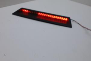 Gebruikte Extra Remlicht midden Saab 9-5 Prijs € 35,00 Margeregeling aangeboden door Auto Demontage Elferink B.V.