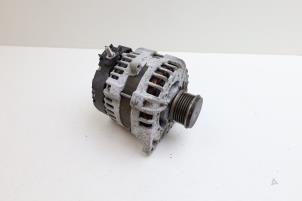 Gebruikte Dynamo Mercedes A (W176) 1.5 A-180 CDI, A-180d 16V Prijs € 65,00 Margeregeling aangeboden door Auto Demontage Elferink B.V.