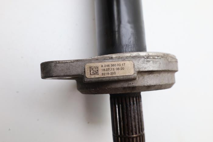 Tussenas van een Mercedes-Benz A (W176) 1.5 A-180 CDI, A-180d 16V 2013