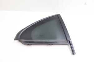 Gebruikte Driehoeks Ruit rechts-achter Mercedes C (W205) C-180 1.6 16V Prijs € 65,00 Margeregeling aangeboden door Auto Demontage Elferink B.V.