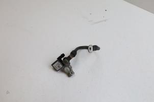 Gebruikte Accu sensor Mercedes C (W205) C-180 1.6 16V Prijs € 40,00 Margeregeling aangeboden door Auto Demontage Elferink B.V.