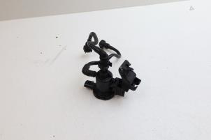 Gebruikte Evap klep Mercedes C (W205) C-180 1.6 16V Prijs € 35,00 Margeregeling aangeboden door Auto Demontage Elferink B.V.