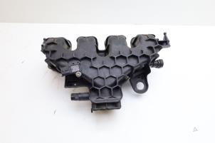 Gebruikte Inlaatspruitstuk Volvo V70 (BW) 2.0 T 16V Prijs € 75,00 Margeregeling aangeboden door Auto Demontage Elferink B.V.