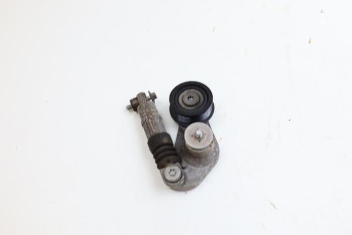 Gebruikte Spanner multiriem Volvo V70 (BW) 2.0 T 16V Prijs € 25,00 Margeregeling aangeboden door Auto Demontage Elferink B.V.