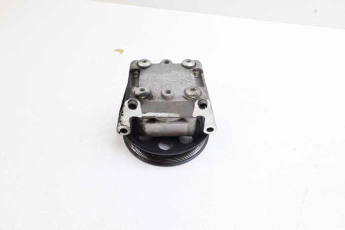 Pomp Servo van een Volvo V70 (BW) 2.0 T 16V 2011