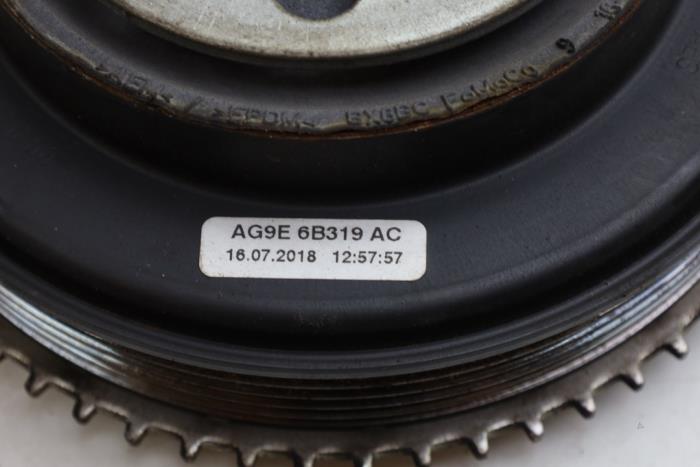 Krukas Poelie van een Volvo V70 (BW) 2.0 T 16V 2011