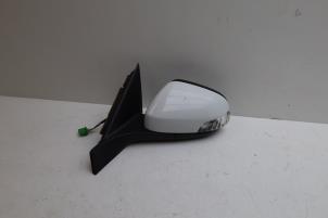 Gebruikte Buitenspiegel links Volvo V70 (BW) 2.0 D 16V Prijs € 150,00 Margeregeling aangeboden door Auto Demontage Elferink B.V.