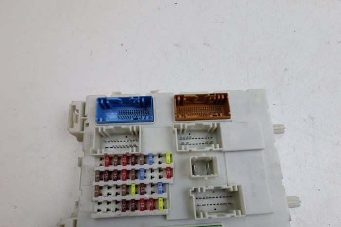Gebruikte Module Bodycontrol Volvo V40 (MV) Prijs € 75,00 Margeregeling aangeboden door Auto Demontage Elferink B.V.