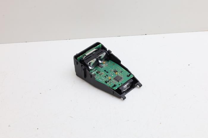 Gebruikte Computer Diversen Volvo XC60 I (DZ) 2.4 D3/D4 20V AWD Prijs € 35,00 Margeregeling aangeboden door Auto Demontage Elferink B.V.