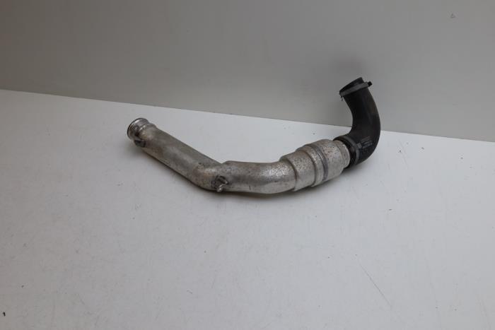 Gebruikte Intercooler Buis Volvo C70 (MC) 2.0 D3 20V Prijs € 50,00 Margeregeling aangeboden door Auto Demontage Elferink B.V.