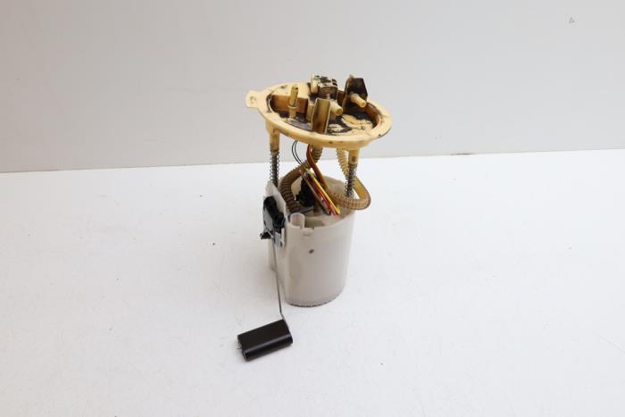 Gebruikte Tank element Pomp Mercedes B (W246/W242) 2.1 B-200 CDI BlueEFFICIENCY, B-200d 16V Prijs € 65,00 Margeregeling aangeboden door Auto Demontage Elferink B.V.