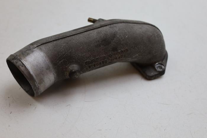 Gebruikte Intercooler Buis Saab 900 II (YS3D) 2.0 SE Turbo 16V Prijs € 25,00 Margeregeling aangeboden door Auto Demontage Elferink B.V.
