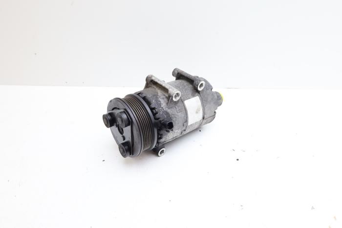 Gebruikte Aircopomp Volvo V70 (BW) 2.0 D 16V Prijs € 125,00 Margeregeling aangeboden door Auto Demontage Elferink B.V.