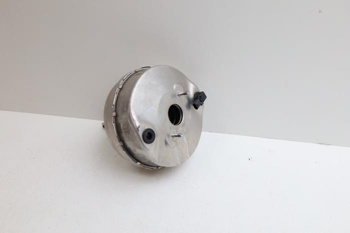 Gebruikte Rembol Mercedes C (W205) C-180 1.6 16V Prijs € 50,00 Margeregeling aangeboden door Auto Demontage Elferink B.V.