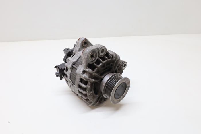 Gebruikte Dynamo Volvo V90 II (PW) 2.0 T5 16V Prijs € 65,00 Margeregeling aangeboden door Auto Demontage Elferink B.V.
