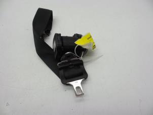 Gebruikte Veiligheidsgordel rechts-achter Saab 9-3 I (YS3D) 2.0t 16V Ecopower Prijs € 50,00 Margeregeling aangeboden door Auto Demontage Elferink B.V.