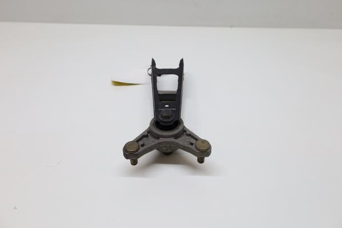 Gebruikte Motorrubber Volvo S70 2.5 10V Prijs € 35,00 Margeregeling aangeboden door Auto Demontage Elferink B.V.