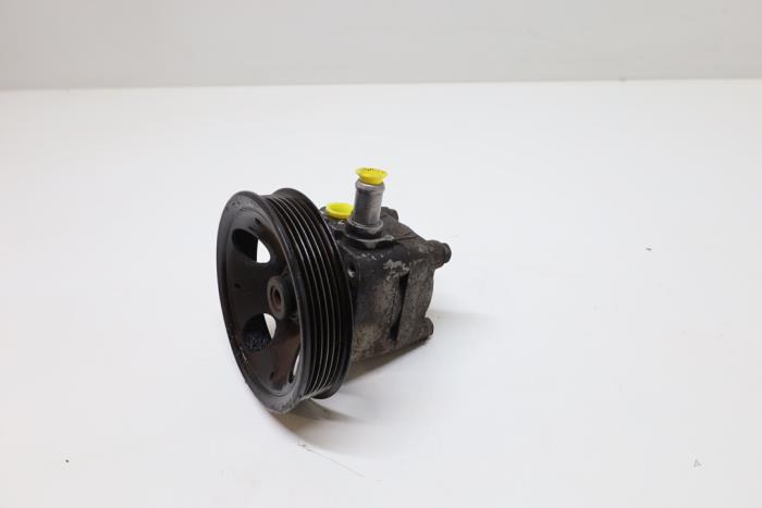 Gebruikte Servopomp Volvo S70 2.5 10V Prijs € 75,00 Margeregeling aangeboden door Auto Demontage Elferink B.V.