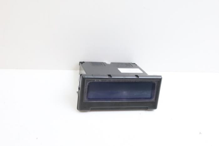Gebruikte Display Interieur Volvo C70 (MC) 2.4i 20V Prijs € 40,00 Margeregeling aangeboden door Auto Demontage Elferink B.V.