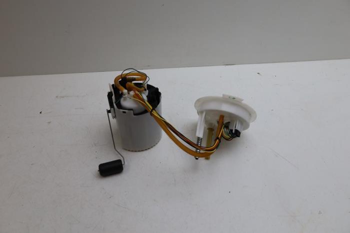 Gebruikte Tank element Pomp Volvo V60 II (ZW) 2.0 T4 16V Prijs € 75,00 Margeregeling aangeboden door Auto Demontage Elferink B.V.