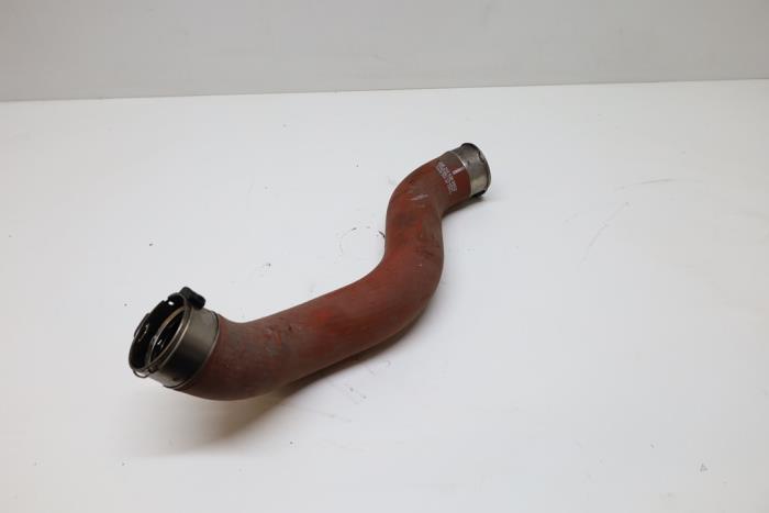 Gebruikte Intercooler Slang Mercedes B (W246/W242) 1.8 B-180 CDI BlueEFFICIENCY 16V Prijs € 40,00 Margeregeling aangeboden door Auto Demontage Elferink B.V.