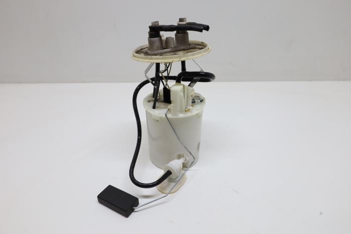 Gebruikte Tank element Pomp Saab 9-5 Estate (YS3E) 2.3t 16V Prijs € 50,00 Margeregeling aangeboden door Auto Demontage Elferink B.V.