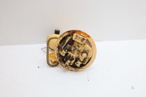 Tank element Pomp van een Saab 9-3 Sport Estate (YS3F) 1.9 TTiD 16V 2008