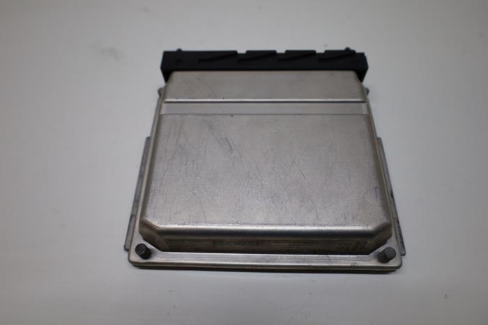 Gebruikte Inspuitcomputer Volvo V70 (SW) 2.4 D5 20V Prijs € 125,00 Margeregeling aangeboden door Auto Demontage Elferink B.V.