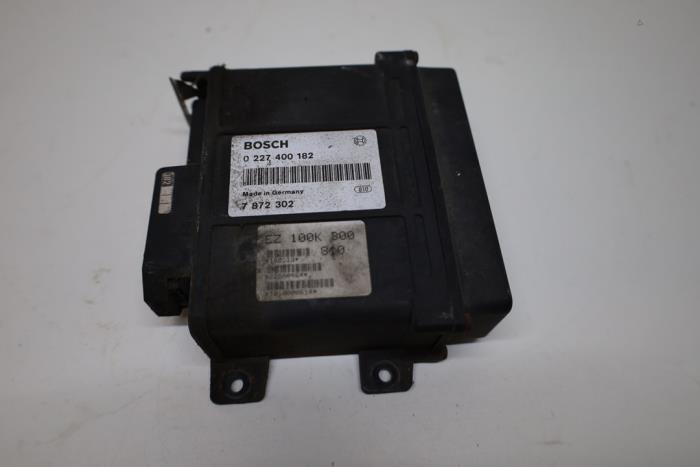 Gebruikte Ontstekingcomputer Saab 900 I Combi Coupé 2.0 i 16V Prijs € 100,00 Margeregeling aangeboden door Auto Demontage Elferink B.V.