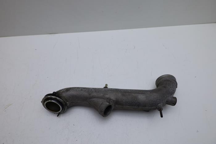 Gebruikte Intercooler Buis Saab 9-5 (YS3E) 2.0t 16V Prijs € 75,00 Margeregeling aangeboden door Auto Demontage Elferink B.V.