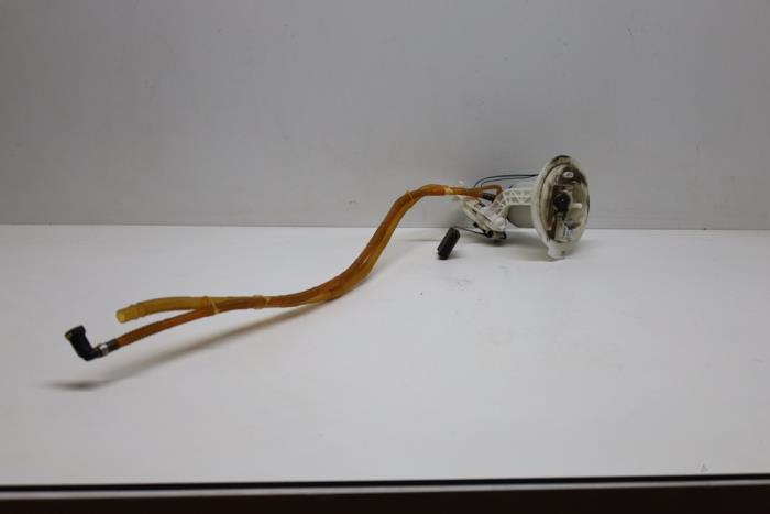 Gebruikte Brandstofpomp Elektrisch Mercedes E (W212) E-350 CGI V6 24V BlueEfficiency Prijs € 70,00 Margeregeling aangeboden door Auto Demontage Elferink B.V.