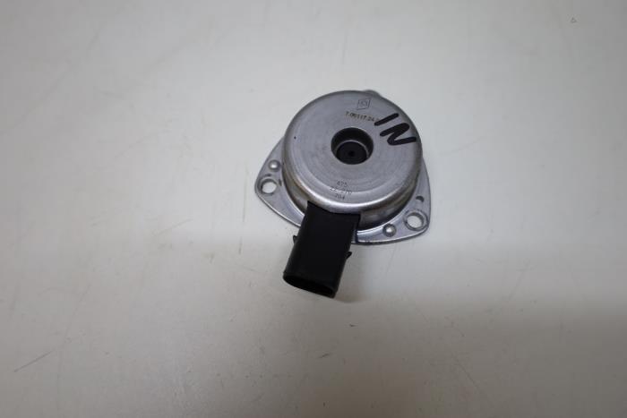 Gebruikte Nokkenas Sensor Mercedes C (W204) 1.8 C-200K 16V Prijs € 50,00 Margeregeling aangeboden door Auto Demontage Elferink B.V.