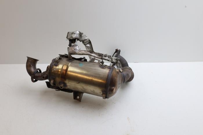 Gebruikte Roetfilter Volvo S60 II (FS) 1.6 DRIVe,D2 Prijs € 450,00 Margeregeling aangeboden door Auto Demontage Elferink B.V.