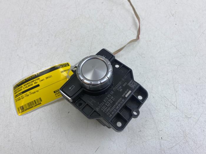 Gebruikte Bediening boordcomputer Mercedes C (W204) 1.8 C-200 CGI 16V Prijs € 45,00 Margeregeling aangeboden door Auto Demontage Elferink B.V.