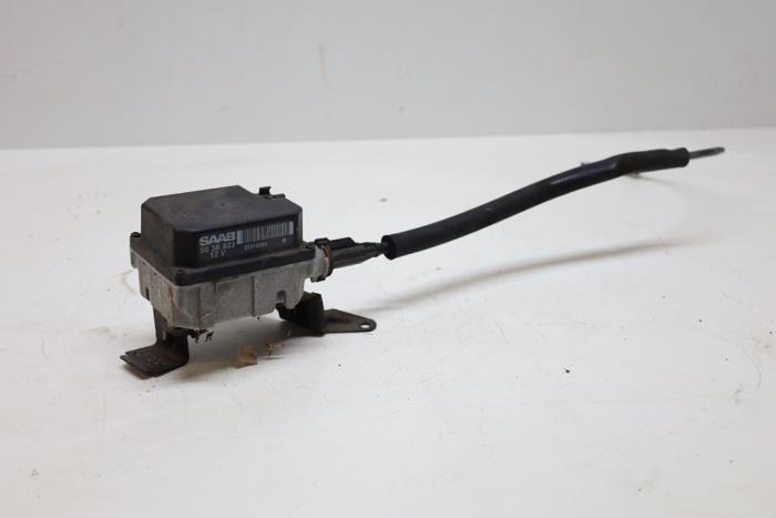 Gebruikte Tempomaat Saab 9-3 I (YS3D) 2.0,S 16V Prijs € 100,00 Margeregeling aangeboden door Auto Demontage Elferink B.V.