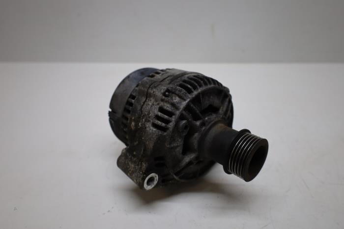 Gebruikte Dynamo Saab 9-3 I (YS3D) 2.0,S 16V Prijs € 65,00 Margeregeling aangeboden door Auto Demontage Elferink B.V.